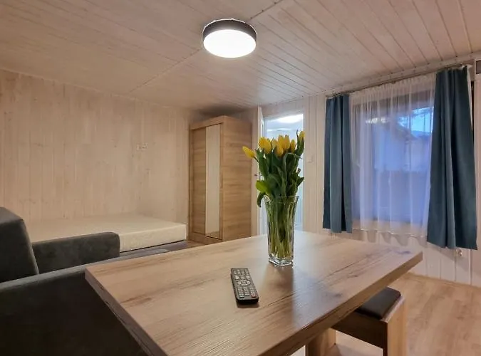 بيت خشبي Ow Gabi مينزفوجة